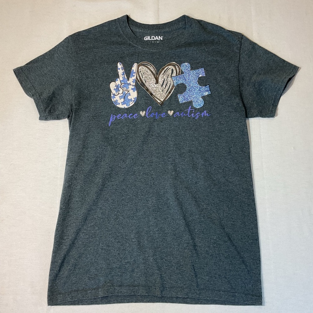 Gilden Navy Heather Blue T-Shirt, Peace Love Autism, Size S Comfy Casual